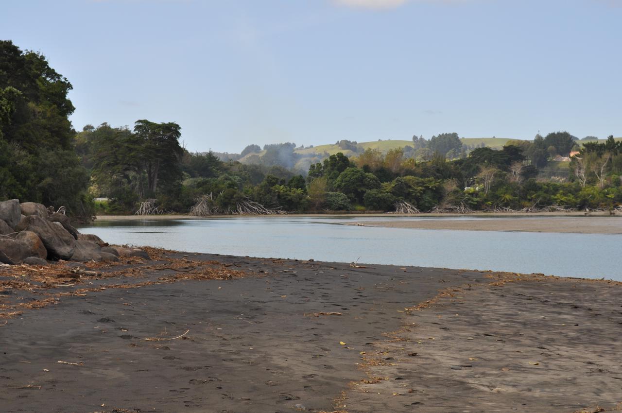 Urenui Beach Camp Exterior photo