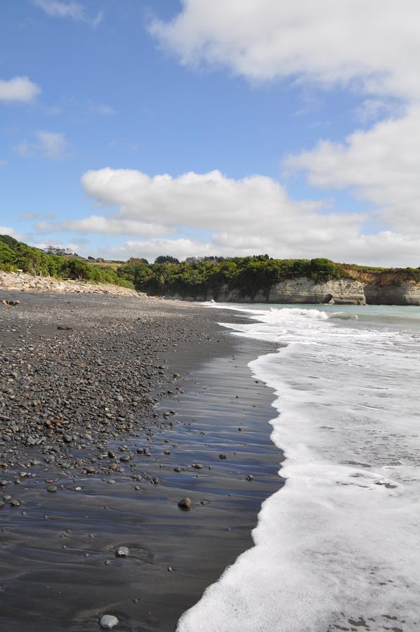Urenui Beach Camp Exterior photo